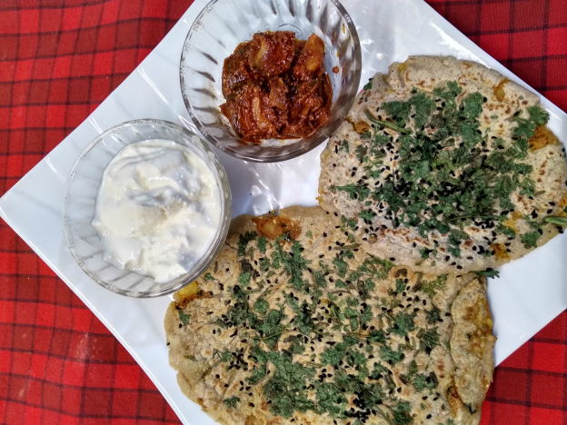 Amritsari Alu Kulcha