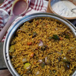 Vaangi bhaat with Curry leaves